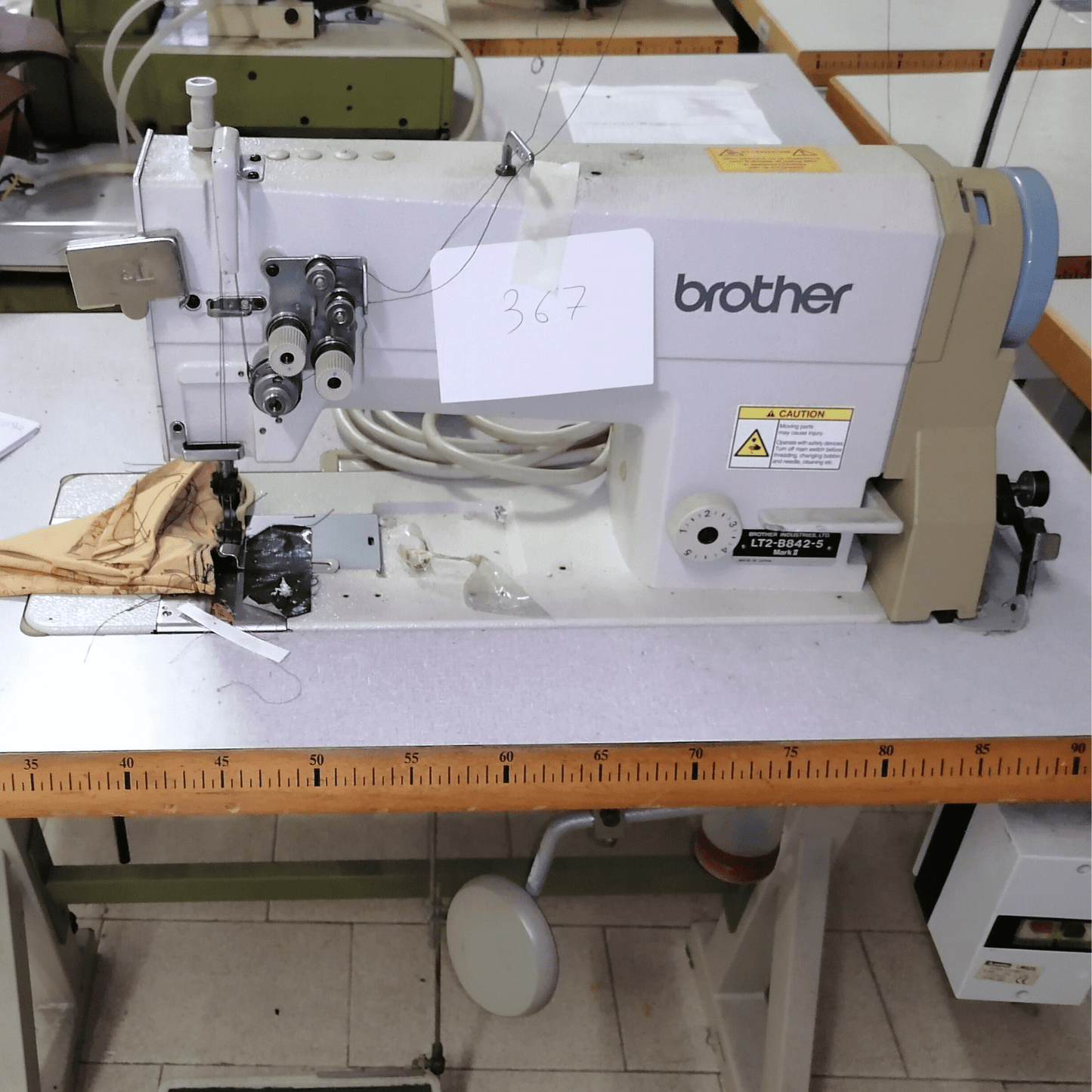 Macchina da cucire 2 aghi piana punto annodato - Cucito Industriale Usato