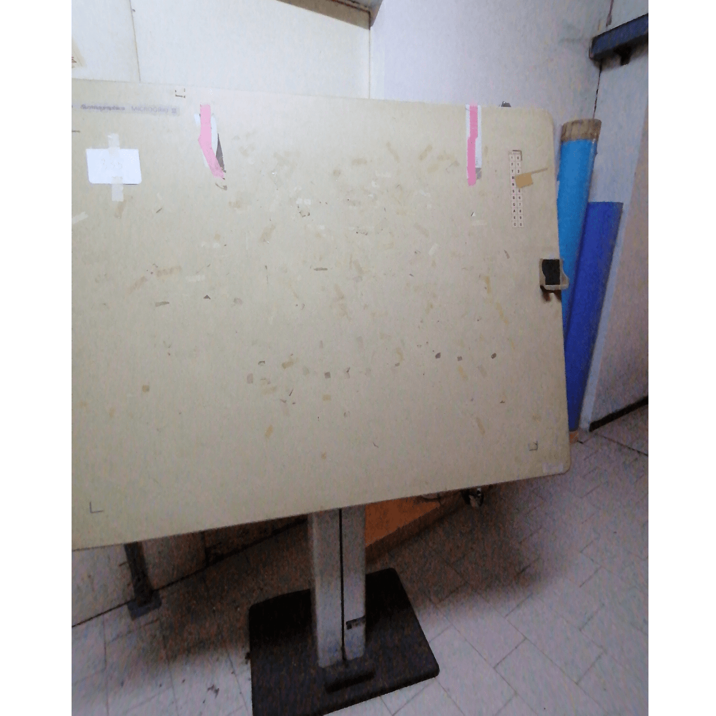 Lavagna magnetica per caricamento manuale dei cartamodelli - Cucito Industriale Usato