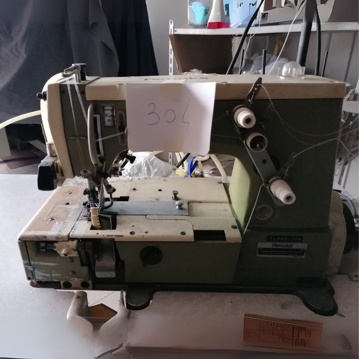 Macchina da cucire monta elastico 2 aghi Rimoldi - Cucito Industriale Usato