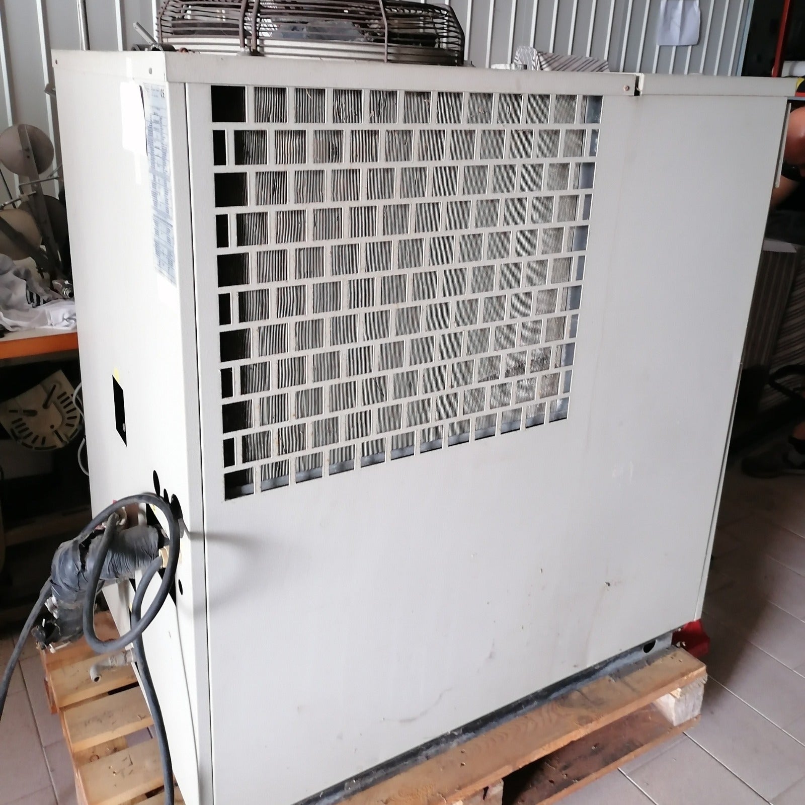 Refrigeratore industriale ad aria - Cucito Industriale Usato